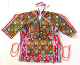 Blouse de broderie tribale gujarati