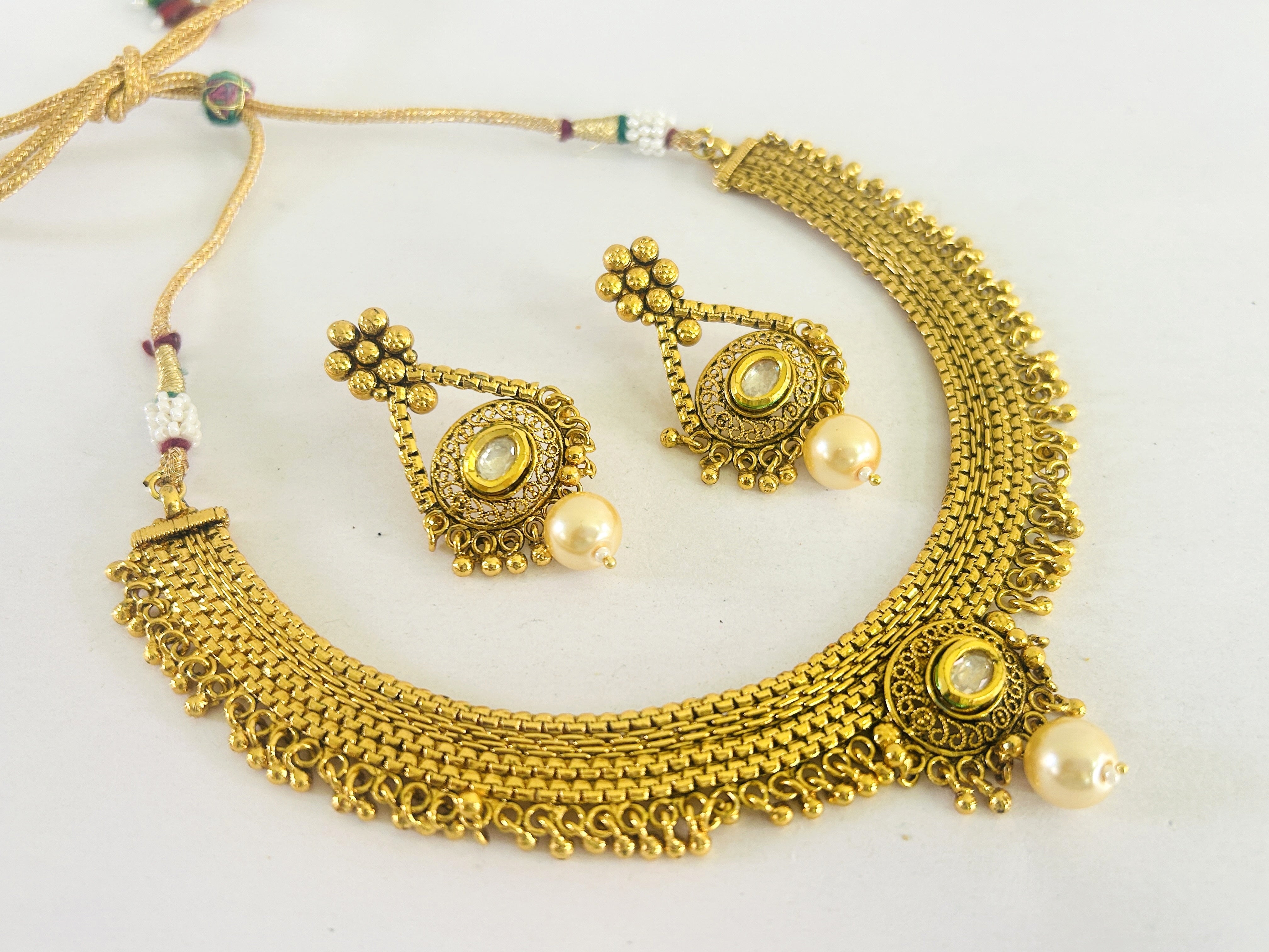Women Indian Traditional Jewelry