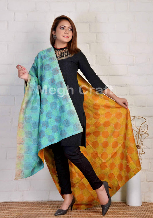 Dupatta hecha a mano de Kantha