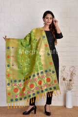 Banarasi Dupatta tradicional