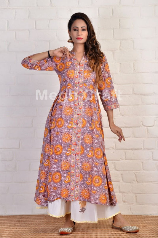 Kurti imprimé à la main florale