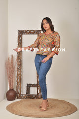 Blusa tradicional con espejos de Kutch