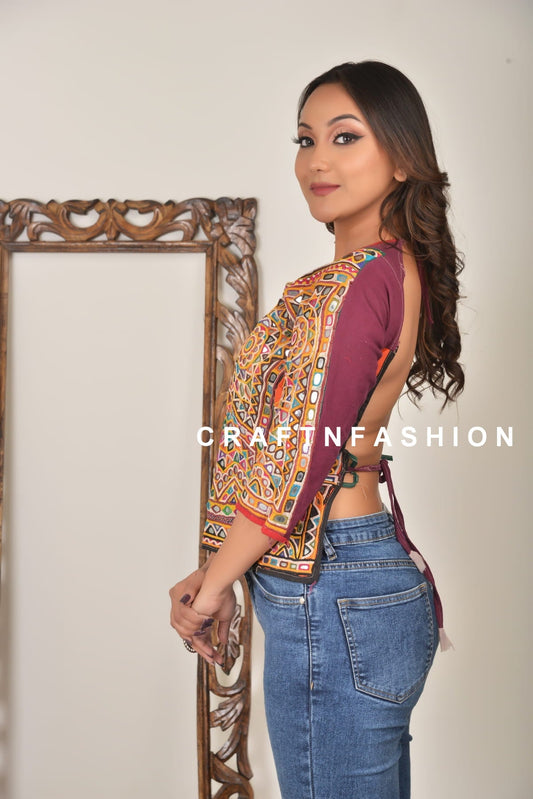 Blusa tradicional con espejos de Kutch