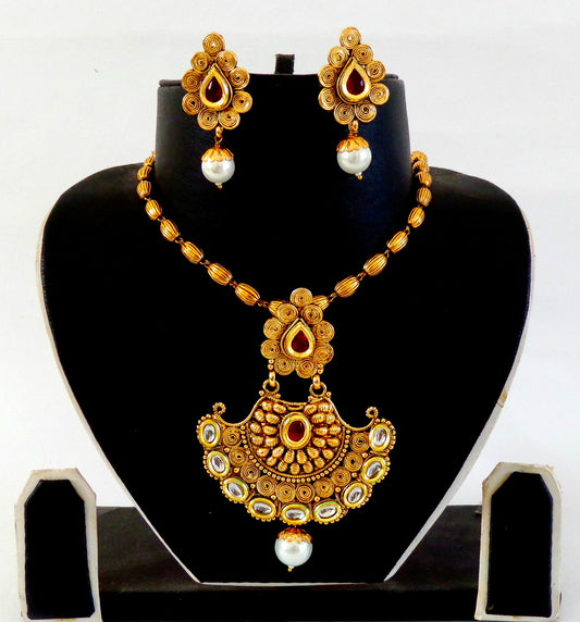 Ensemble de pendentifs Kundan de créateur