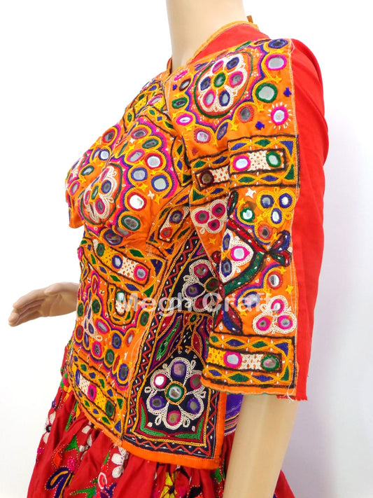 Blusa tradicional bordada Kutch