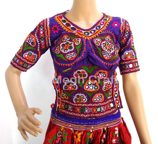 Blusa Kutch con bordado bohemio