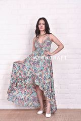 Vestido floral bohemio alto-bajo