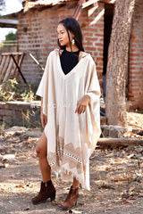 Poncho ceremonial de cáñamo hippie