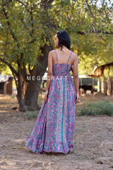 Vestido con tirantes finos de seda