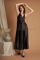 Robe en satin de soie noire