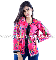 Chaqueta rosa con bordado Kutch