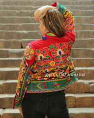 Chaqueta bomber con bordado Kutch