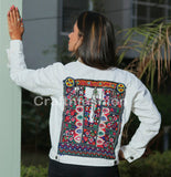 Chaqueta vaquera con adornos