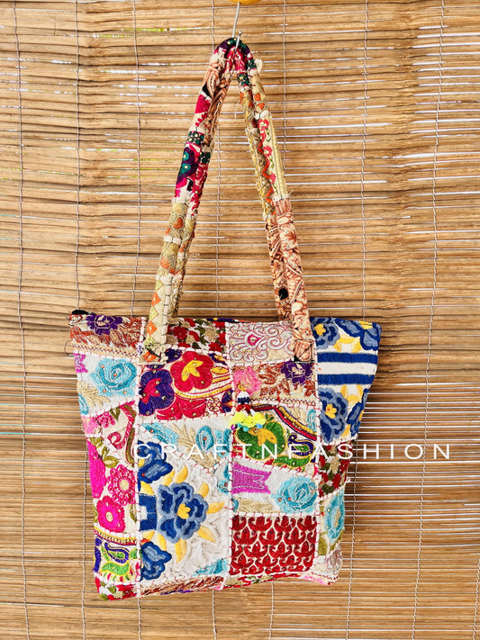 Bolso de hombro tribal con patchwork