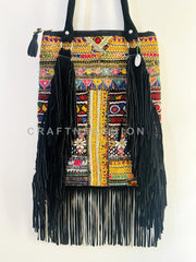 Bolso antiguo boho con flecos