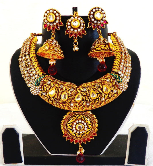 Ensemble de bijoux traditionnels indiens