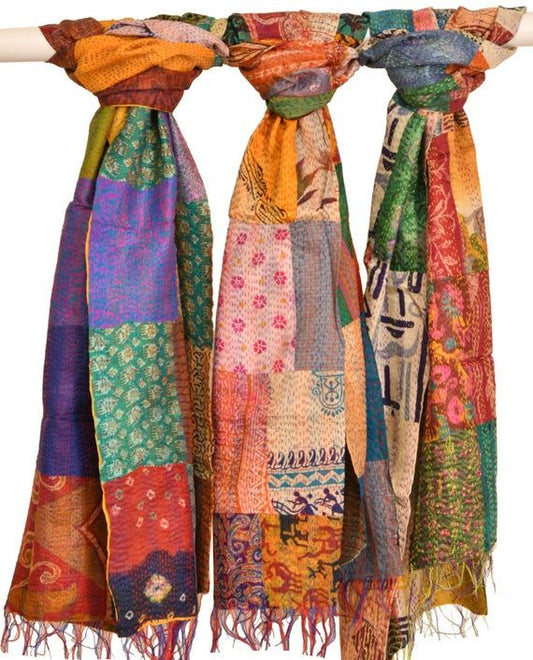 Assortiment de foulards Kantha en gros